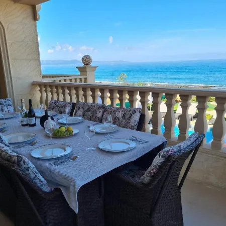 Argy Beach Front Luxury Villa Kato Yialia